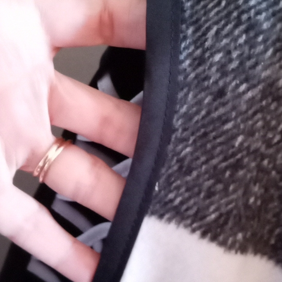 LADIES flowing Vest - Picture 4 of 11